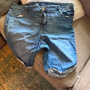 Bermuda Jean shorts